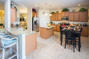 Private kitchen - The Shire at West Haven 1012 (Davenport)