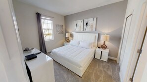 House, Multiple Beds | 8 bedrooms, iron/ironing board, free WiFi, bed sheets - Champions Gate 1548 (Davenport)