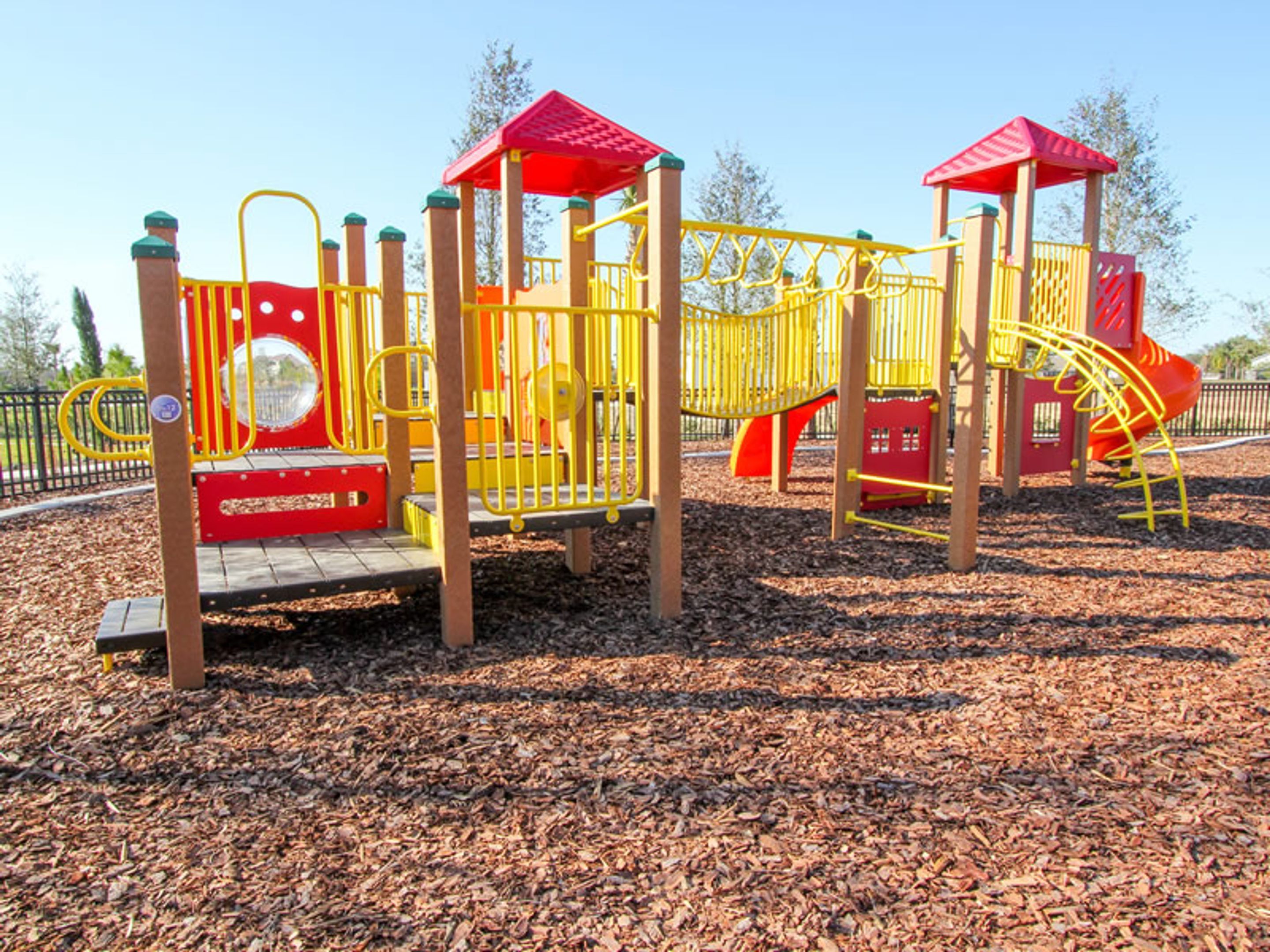 Tempat bermain anak - outdoor