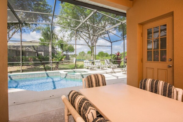 House, 4 Bedrooms | Indoor pool