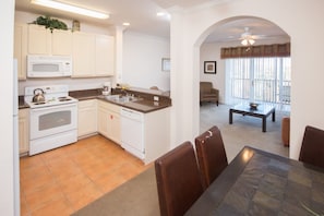 公寓客房, 2 間臥室 | 私人廚房 | 洗碗機、鍋具/餐盤/廚房用品