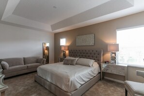 House, 6 Bedrooms