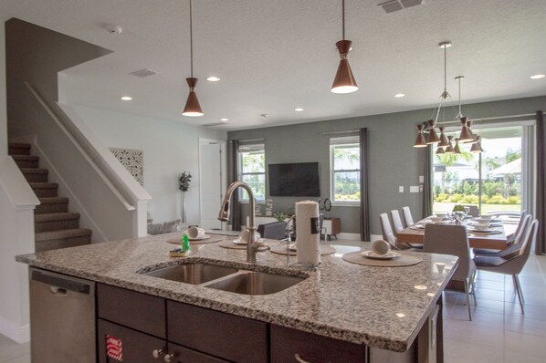 House, Multiple Beds | Private kitchen | Dishwasher, cookware/dishes/utensils - Encore Resort at Reunion 460 (Kissimmee)