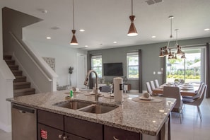 Private kitchen - Encore Resort at Reunion 460 (Kissimmee)