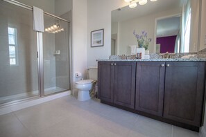 House, Multiple Beds | Bathroom