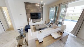 House, 6 Bedrooms | Living area