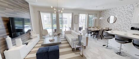 Hus, 6 soverom | Oppholdsområde | Flatskjerm-TV