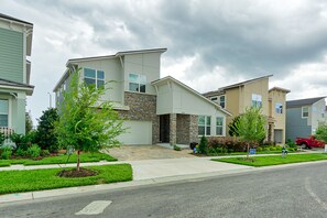 House, 5 Bedrooms | Front of property - Solara Resort 9047 (Kissimmee)