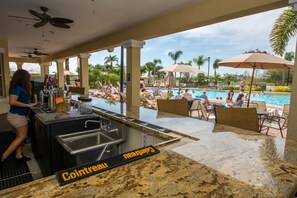 Apartment, 4 Bedrooms | Poolside bar