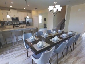 House, 6 Bedrooms | In-room dining - Champions Gate 1541 (Davenport)