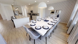 House, Multiple Beds | In-room dining