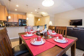 Casa de ciudad, 4 habitaciones | Servicio a la habitación