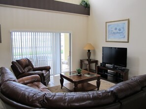 Casa, 5 quartos | Área de estar