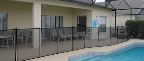 Maison, 5 chambres | Piscine couverte | Piscine extérieure