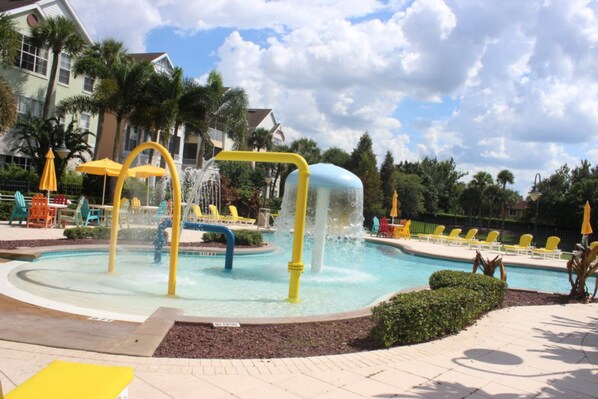 Apartment, 2 Bedrooms | Children's pool | Outdoor pool