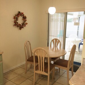 House, 3 Bedrooms | In-room dining - Indian Wells 3173 (Kissimmee)