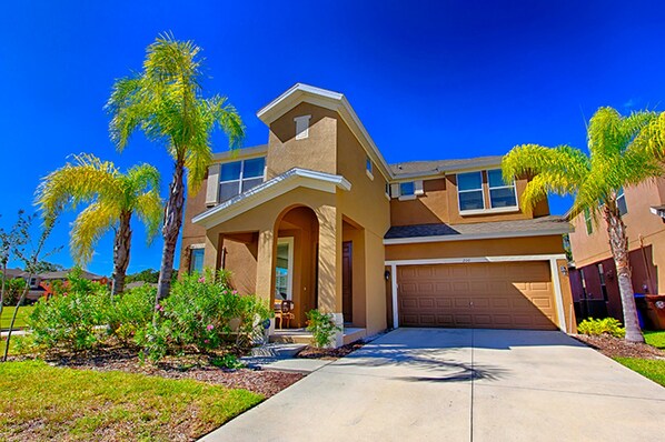 House, 6 Bedrooms | Parking | Free self parking - Bella Vida 210 (Kissimmee)