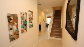 Nhà liên kế, 3 phòng ngủ | Cầu thang