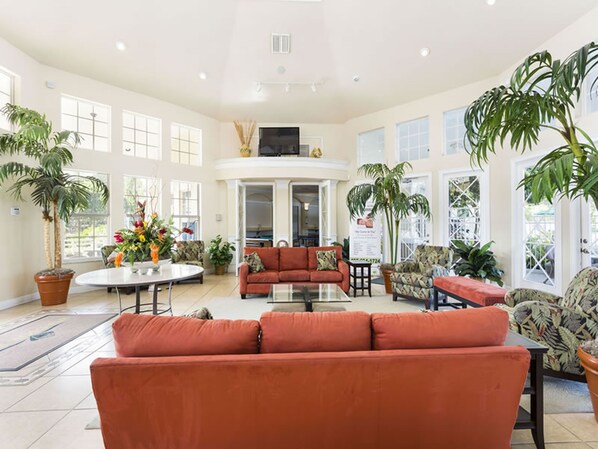 Condo, 3 Bedrooms | Lobby lounge