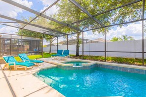 Casa, 5 habitaciones | Piscina cubierta | Una piscina al aire libre
