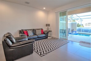 Townhome, 3 Bedrooms | Living area