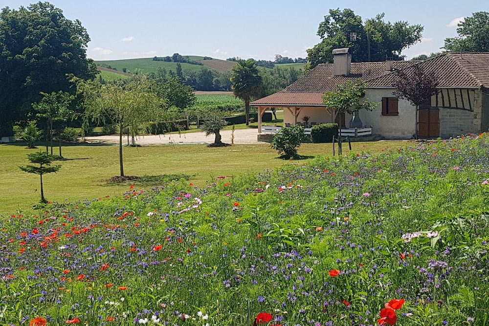 House in the countryside capacity from 6 to 15 people