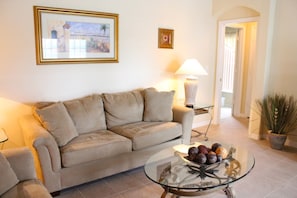 House, 4 Bedrooms | Living area - Orange Tree 3434 (Clermont)