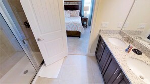 House, Multiple Beds | Bathroom | Hair dryer, towels - Encore Resort at Reunion 7613 (Kissimmee)