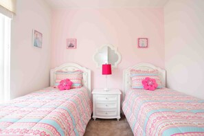 บ้านพัก, 4 ห้องนอน | 4 ห้องนอน, Wi-Fi ฟรี