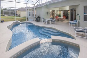 บ้านพัก, 5 ห้องนอน | สระว่ายน้ำกลางแจ้ง