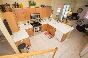 บ้านพัก, 5 ห้องนอน | บริการอาหารในห้องพัก