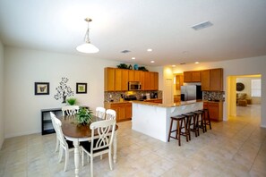 House, 6 Bedrooms | 6 bedrooms, free WiFi