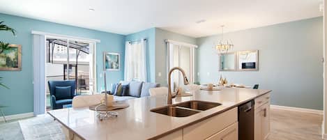 House, 4 Bedrooms | Private kitchen