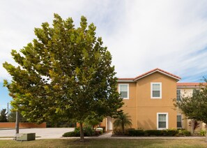 Townhome, 4 Bedrooms | Front of property