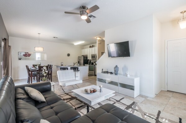 Townhome, 4 Bedrooms | Living area