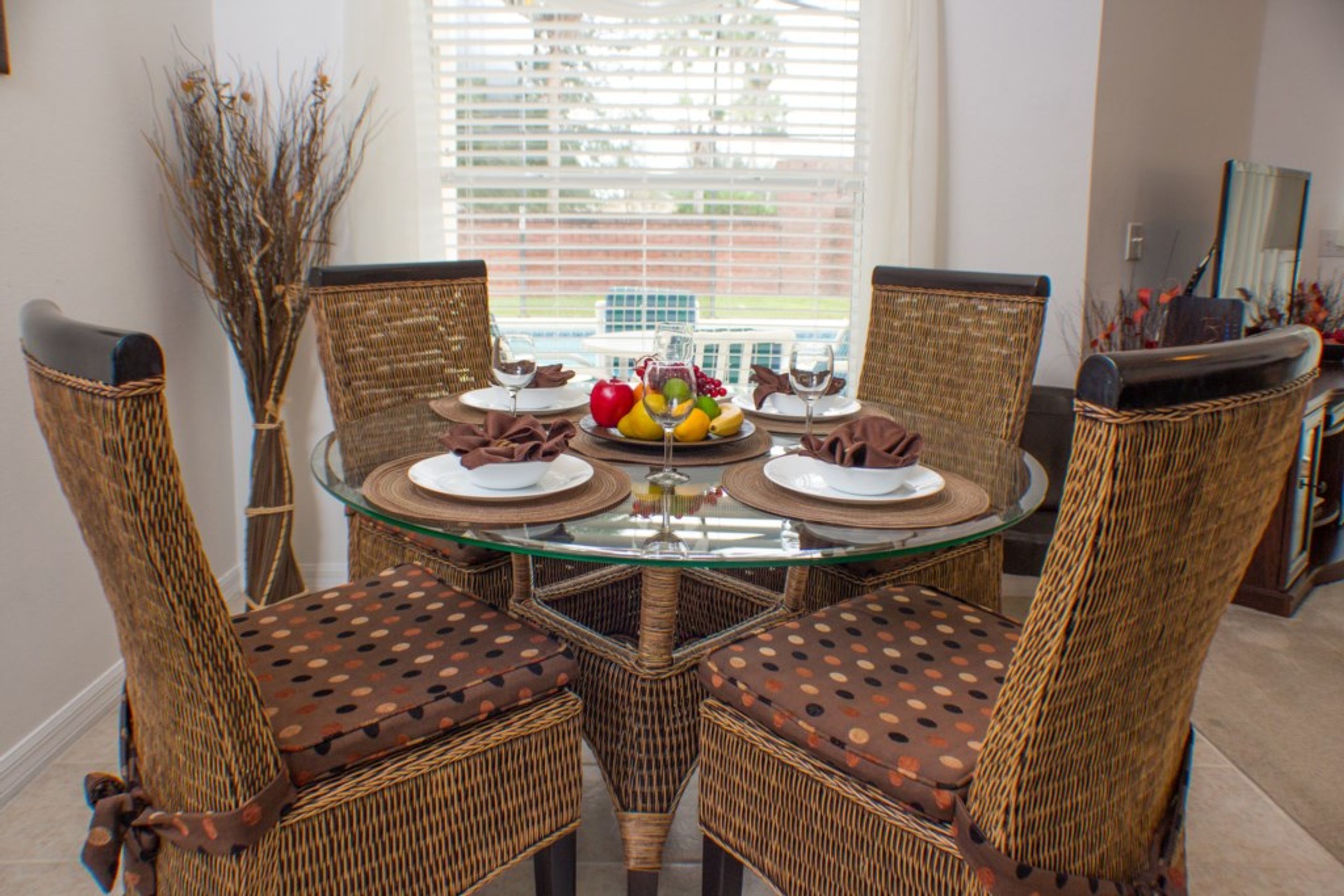 House, 4 Bedrooms | In-room dining