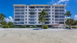 Condo, 2 phòng ngủ | Mặt tiền nơi lưu trú