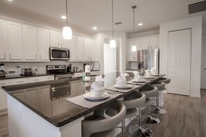 Casa, várias camas | Cozinha privada
