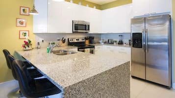 Townhome, 3 Bedrooms | 3 bedrooms, iron/ironing board, free WiFi