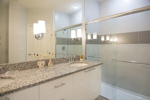 Townhome, 3 Bedrooms | Bathroom sink - Serenity 17417 A (Clermont)
