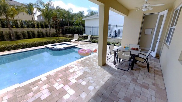 House, 6 Bedrooms | Outdoor pool