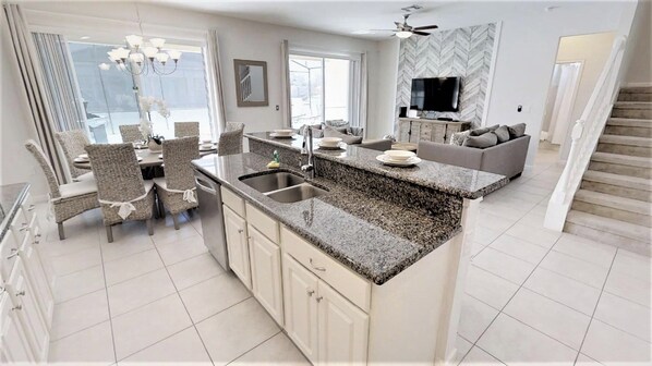 House, Multiple Beds | Private kitchen | Dishwasher, cookware/dishes/utensils