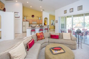 House, 4 Bedrooms | Living area | Flat-screen TV - Highlands Reserve Golf & Country Club 601 (Davenport)