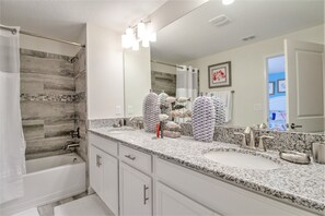 Maison en rangée, 5 chambres | Lavabo de la salle de bain