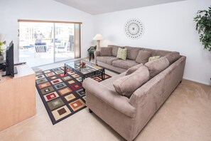 House, 3 Bedrooms | Living area