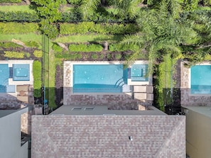 House, 6 Bedrooms | View from property