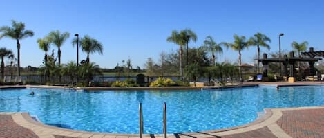 Condo, 3 habitaciones | Alberca al aire libre | Alberca al aire libre