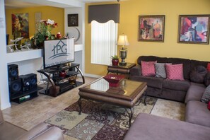 House, 4 Bedrooms | Living area | Flat-screen TV, DVD player