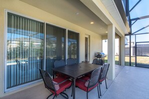 House, 6 Bedrooms | Terrace/patio