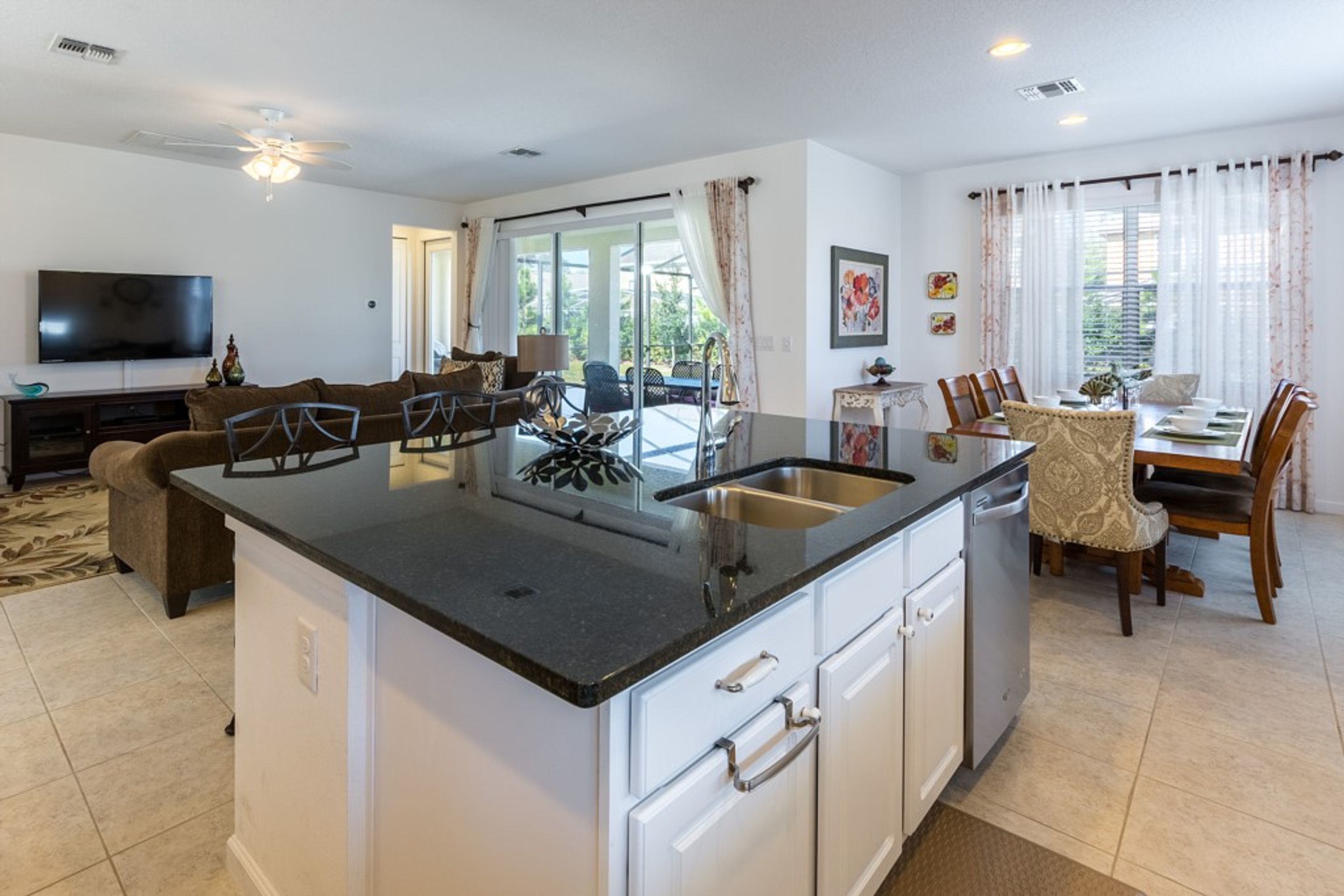 House, 6 Bedrooms | Private kitchen | Dishwasher, cookware/dishes/utensils